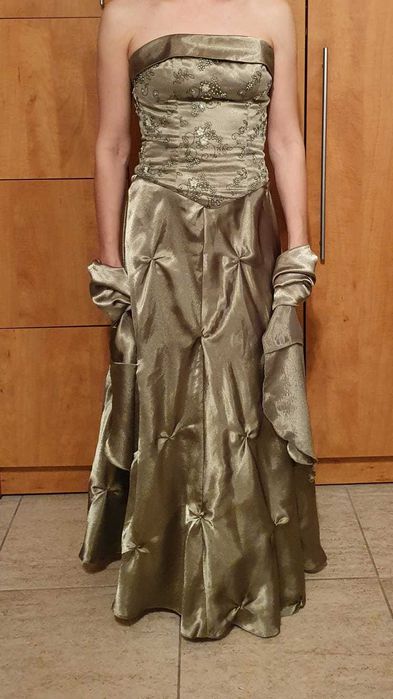 Vând rochie de gală/nașă