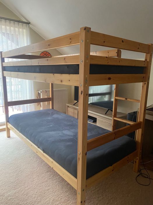 Pat supraetajat copii cu tot cu saltele,stare buna