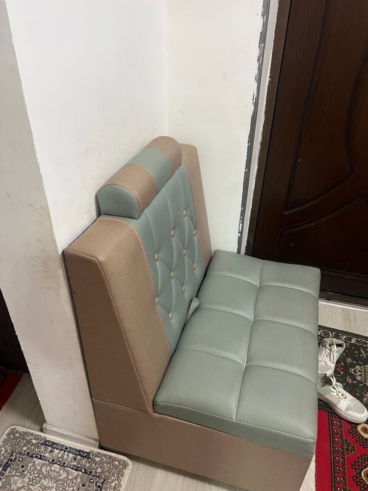 oshxona uchun ugalog sotiladi 800000 ga beriladi qaytari yoq