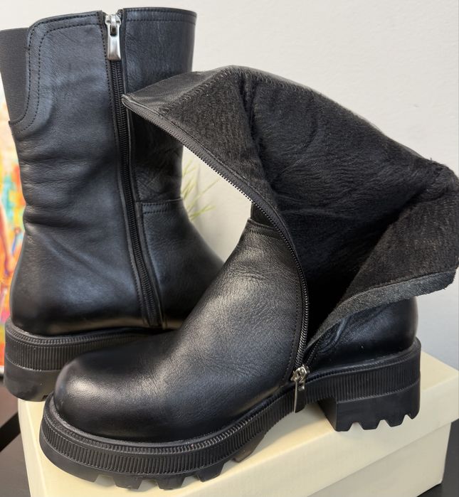 Дамски боти от естествена кожа