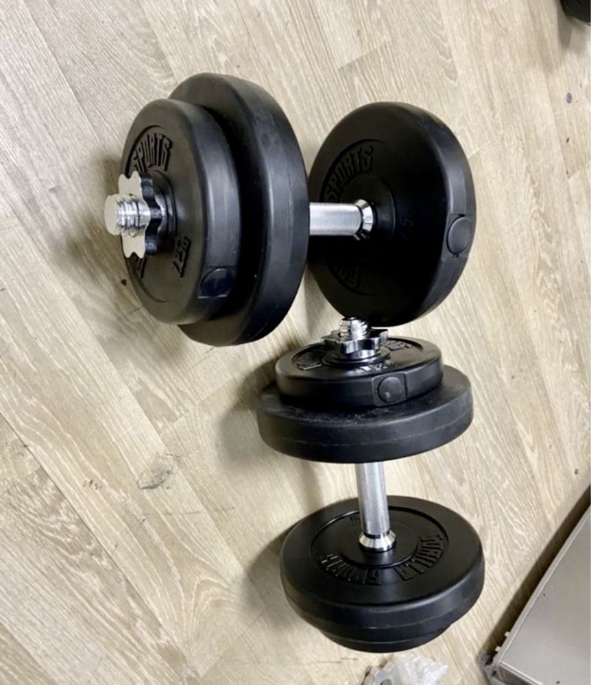 Gantere reglabile noi de 10 kg buc-10+10=20 kg Pret promo 200 ron setu