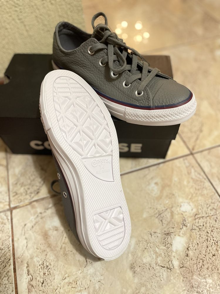 Кожени кецове Converse