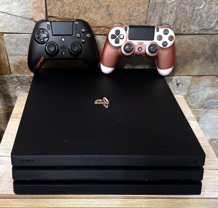 PS4/Playstation 4 Pro 4K/120 FPS 1TB HDD cu peste 20 jocuri+2 Manete