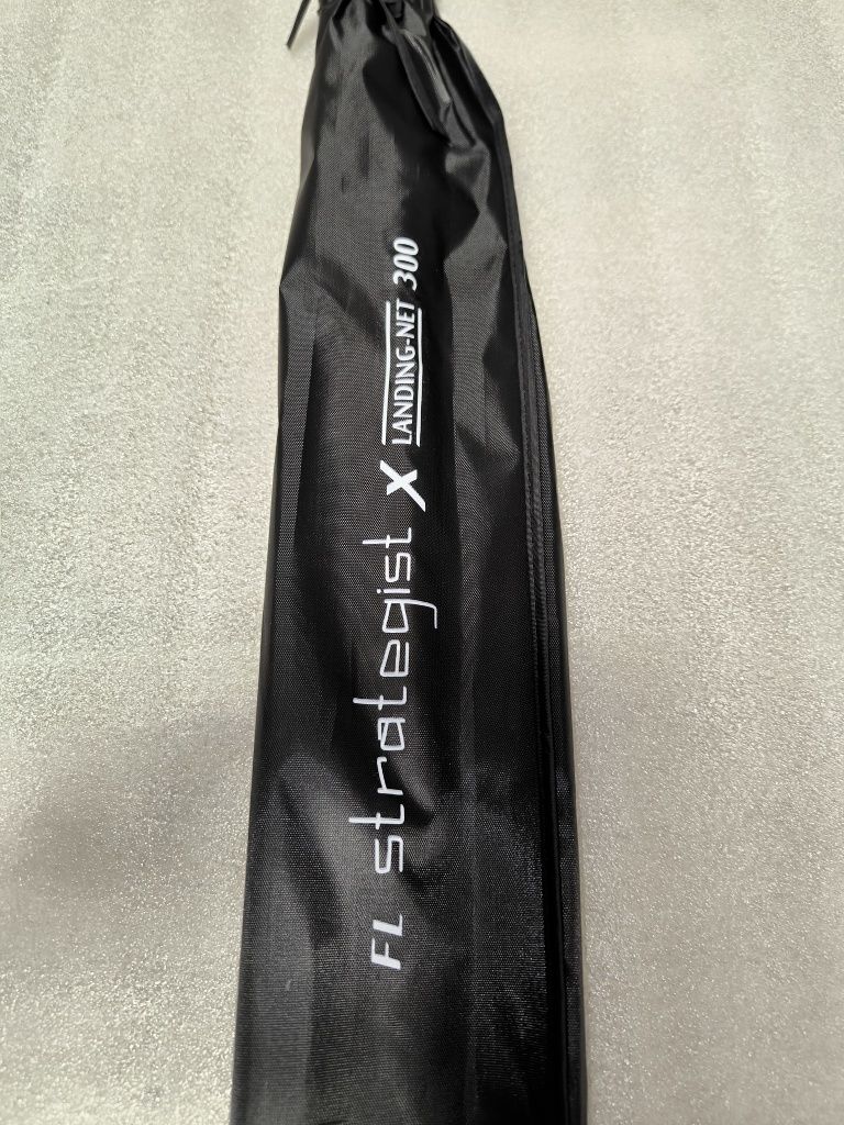 Coada Minciog Carbon FL Strategist 3.0 m 3 tronsoane