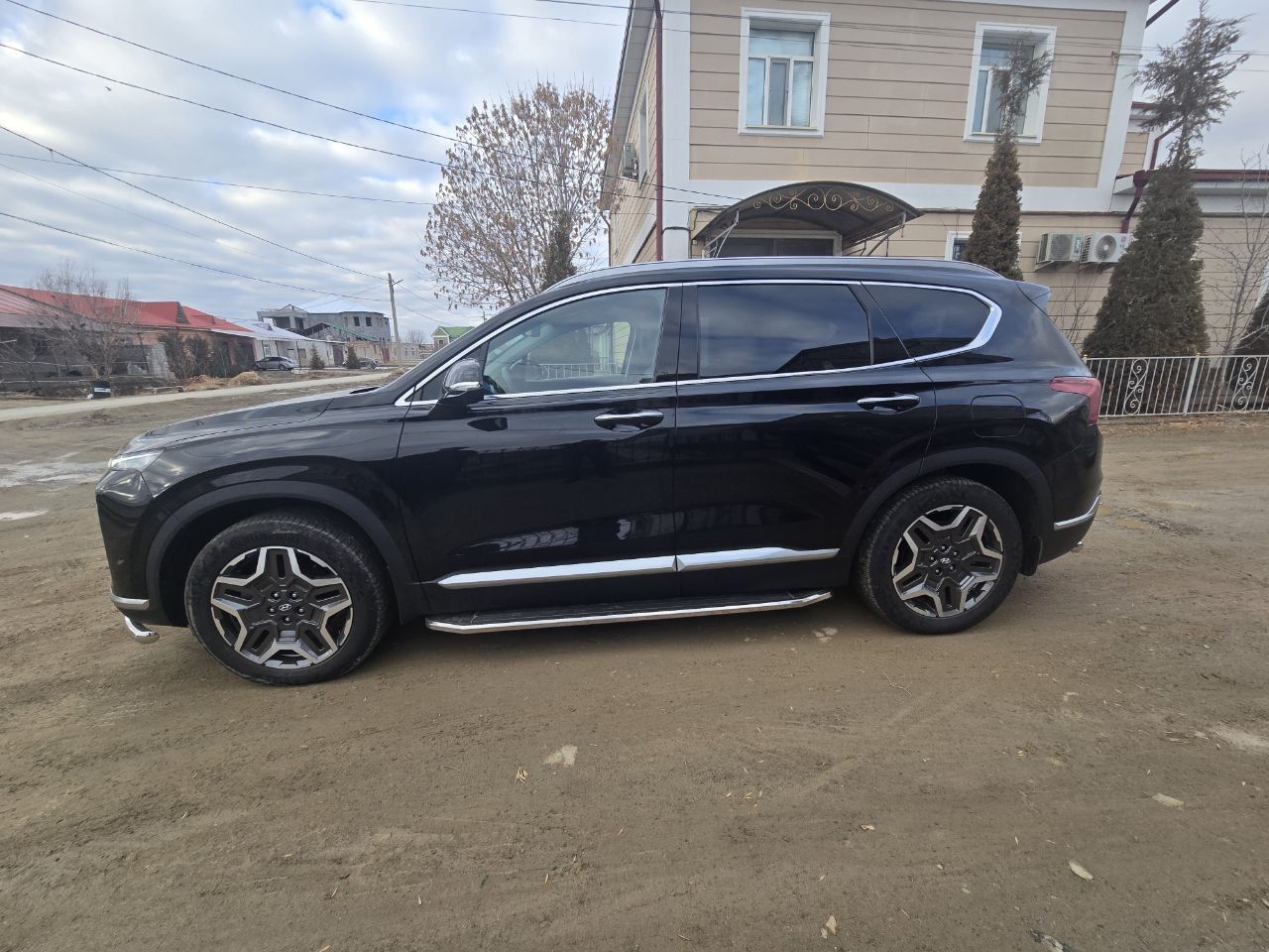 Hyundai Santa Fe satiladi