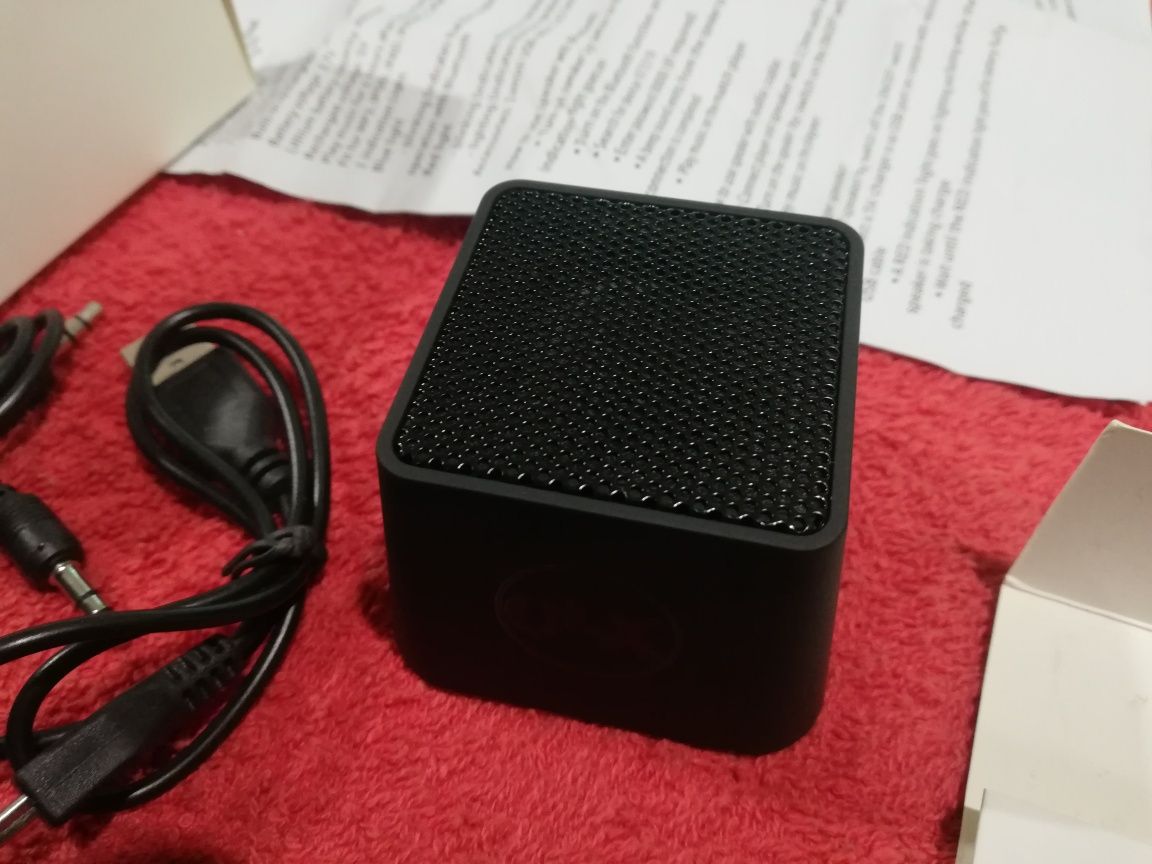 Bluetooth speaker колонка за телефон таблет или компютър чисто нова