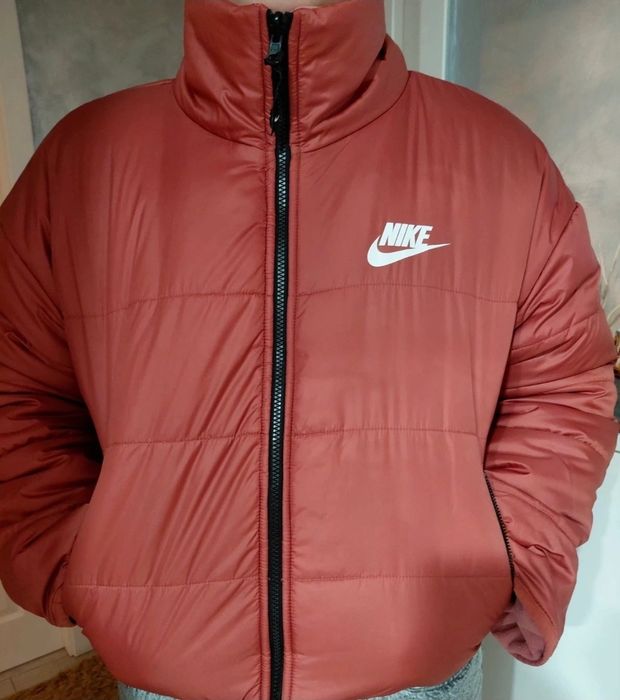 Vand geaca de damă Nike roz