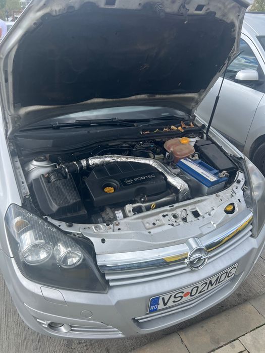 Vand opel astra h2004  1.7 cdti 101 cp detalii în privat