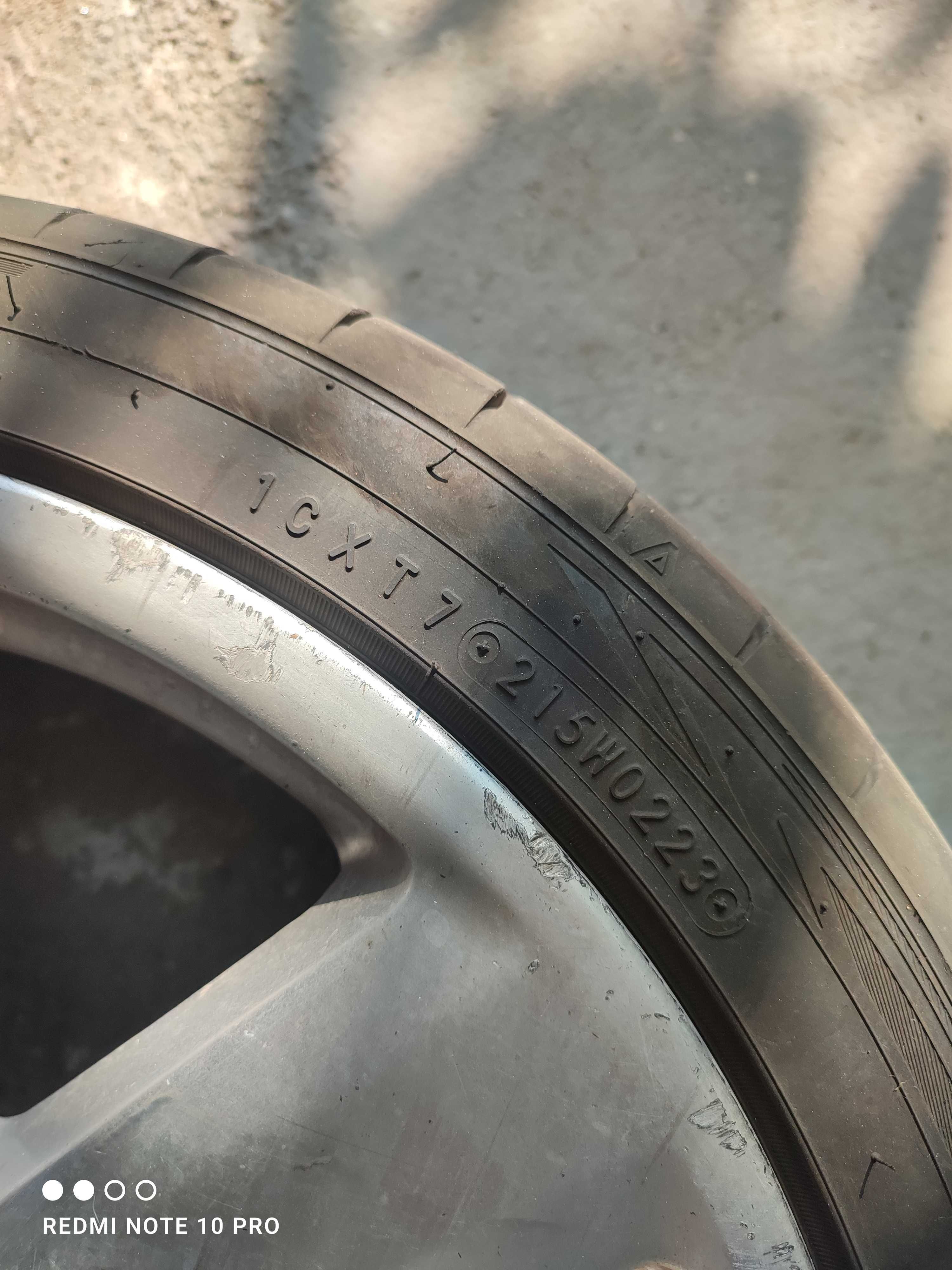 Продавам 4 броя автомобилни гуми с джанти toyo tires 225/40/18.