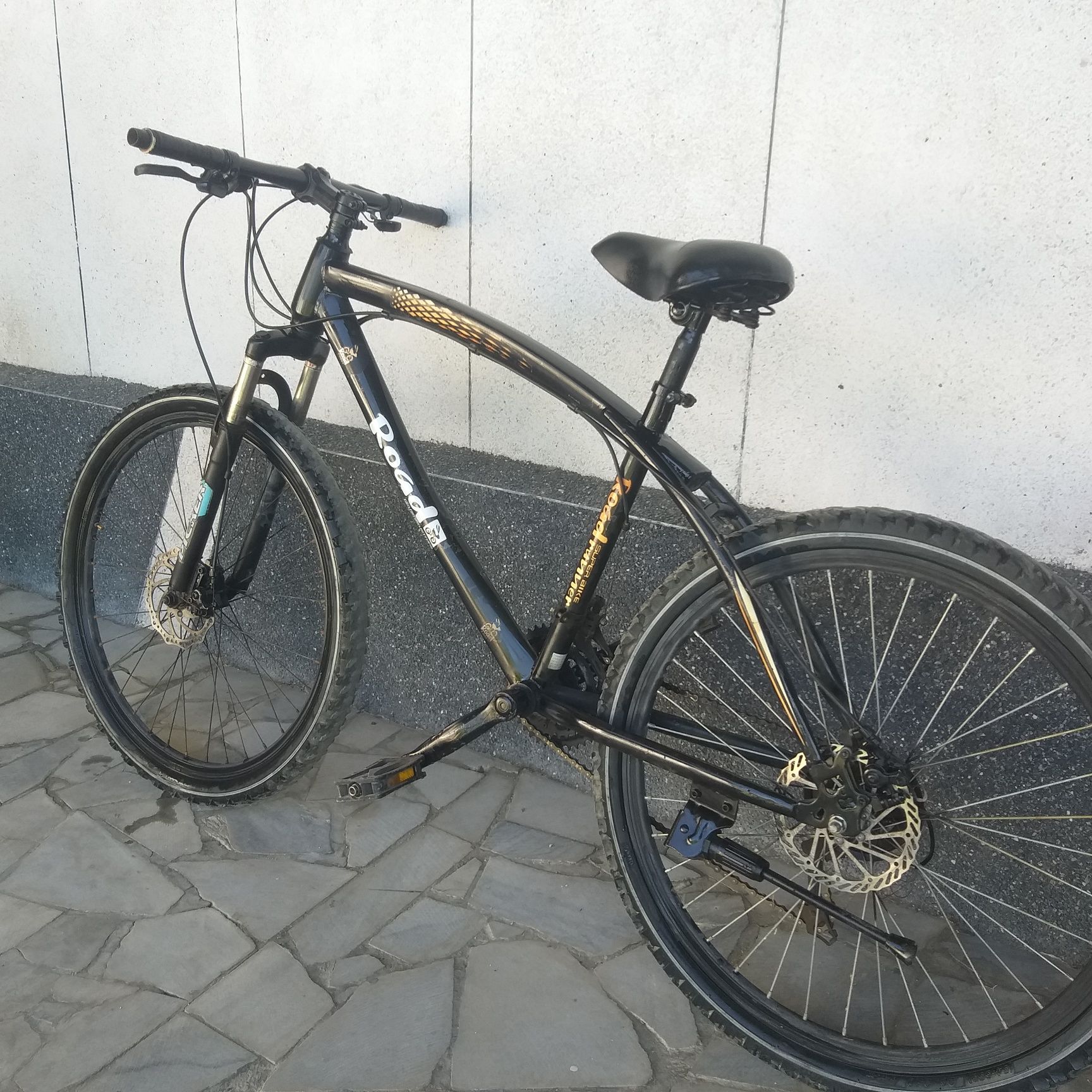 SPARTIVNIY velosiped velik sotiladi