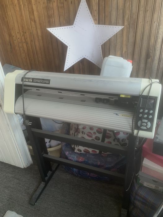 Продается режущий плотер