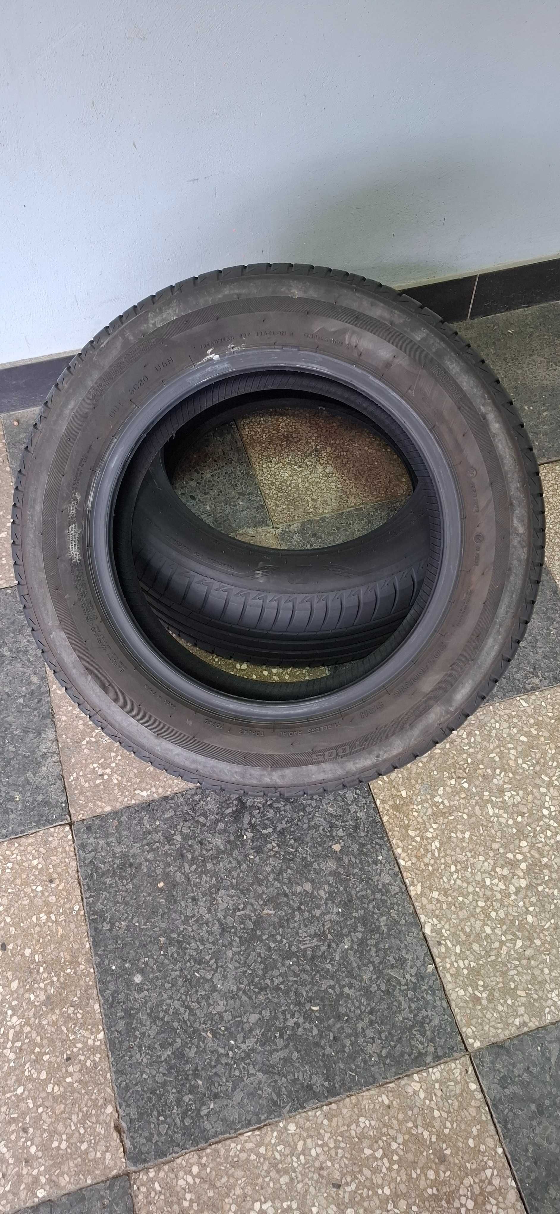 2бр. 205/60/16 Bridgestone 6.3mm грайфер, дот 23г.Безплатен монтаж