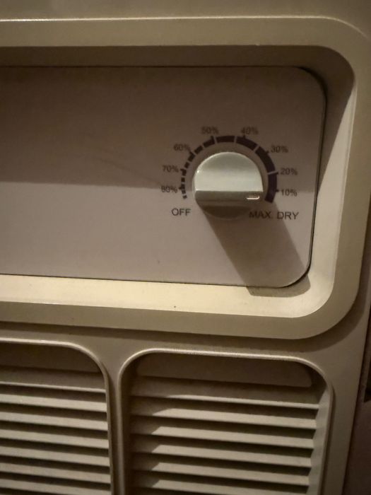 Închiriez dezumidificator