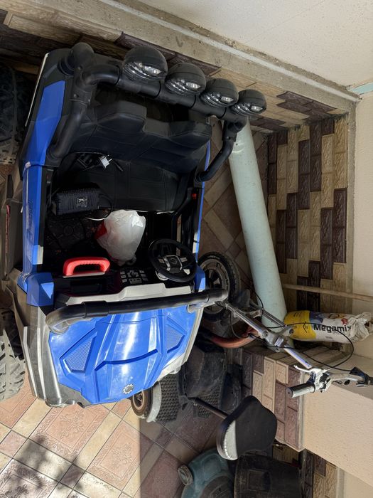 Детский автомобиль