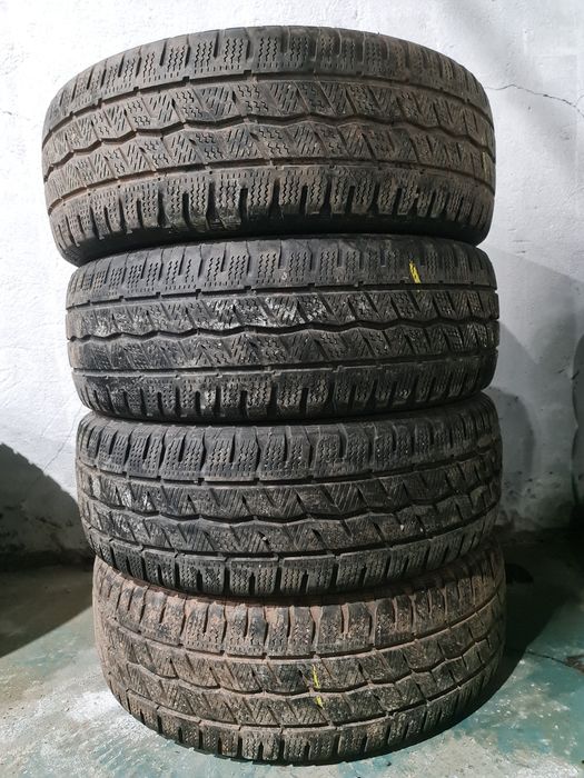 4x 215/60/17C M+S HANKOOK 6MM 2022 Stare impecabila