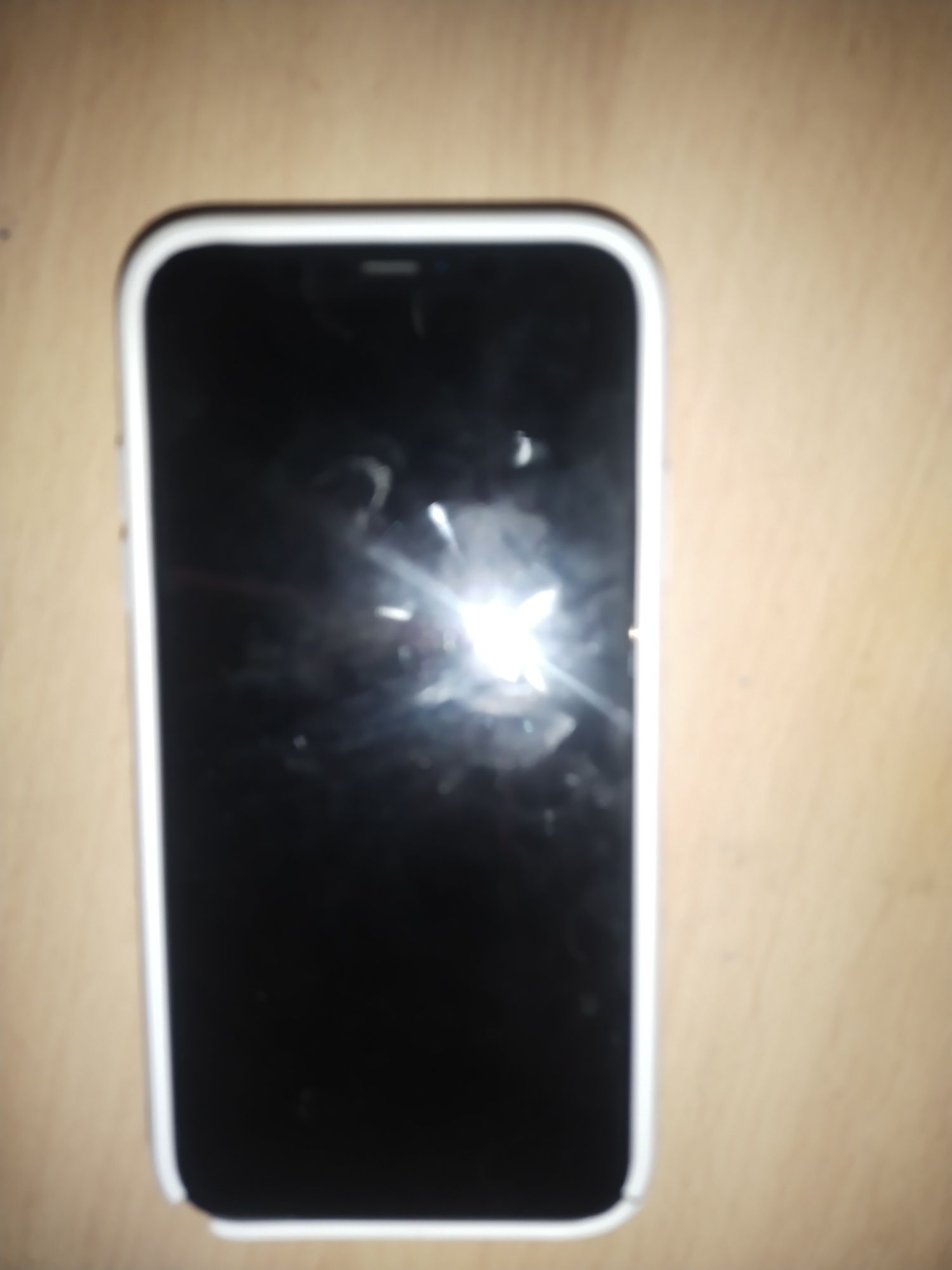 Продаю iPhone 11 в хорошем состоянии