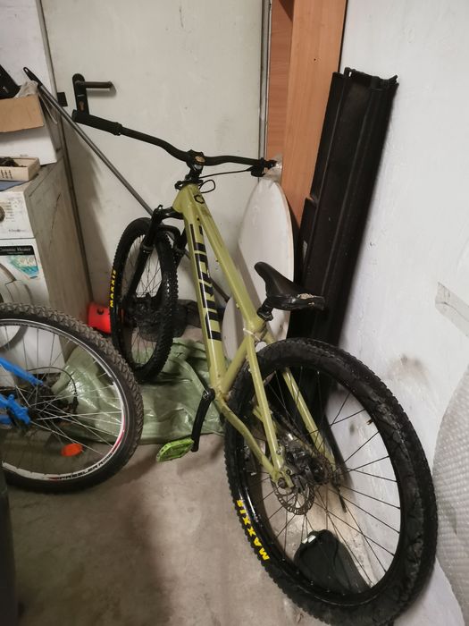 СПЕШНО продавам колело drag c1 pump costume