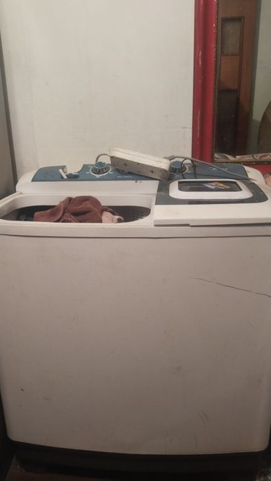 Продам на запчасти стиральную машину автомат и полуавтомат,Холодильник