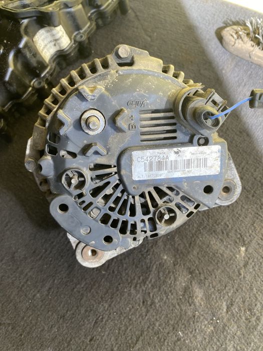 Alternator Audi Q7 3.0 V6 TDI an 2006/2012 Pret 400 lei