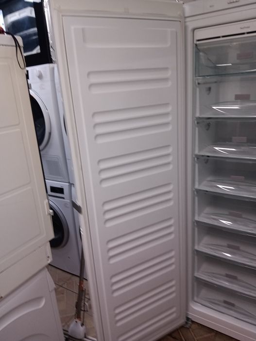 XXL вертикален фризер с 8 чекмеджета Миеле Miele 2 години гаранция!
