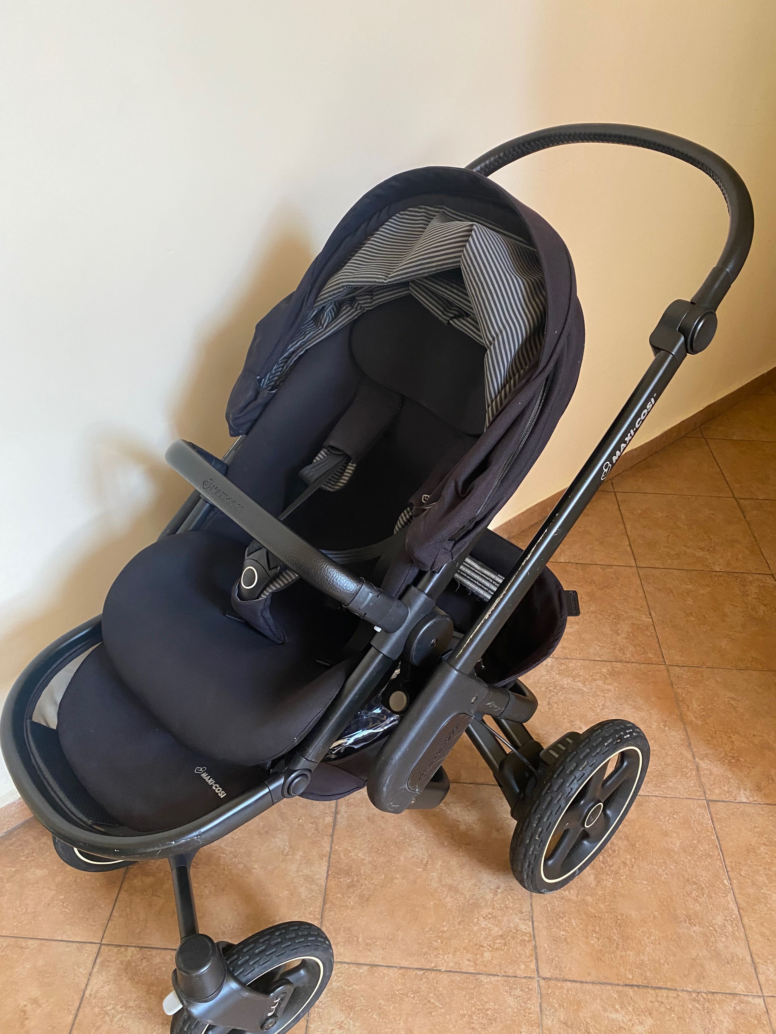 Детска количка Maxi-Cosi-Nova black