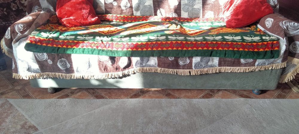 Срочно продам уголок