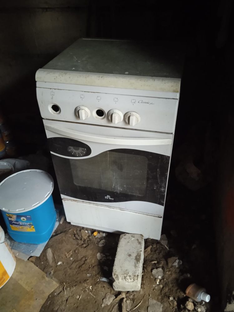 Продам газовую плиту