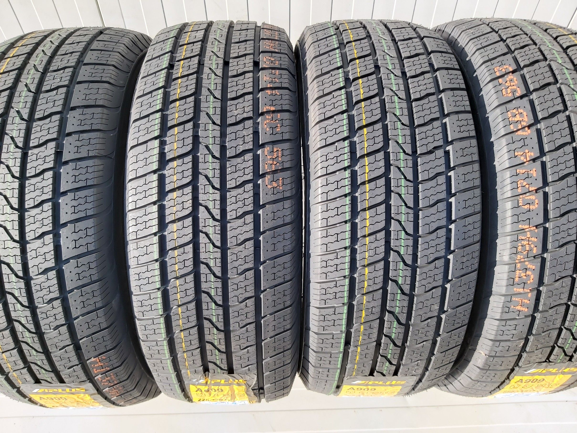 225/55 R17, 101W, APLUS All Season, Anvelope mixte M+S