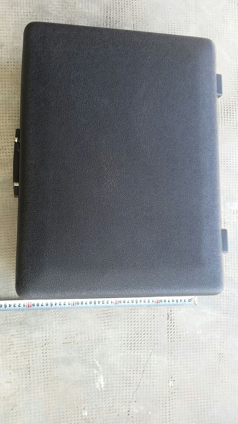 Geanta valiza diplomat mare (55/53/17 CM),din plastic dur, cu 2 chei