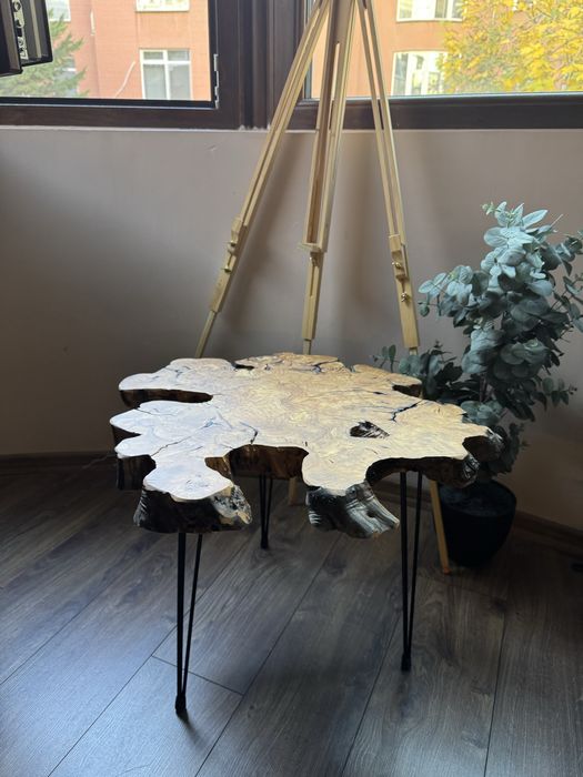 Уникална холна маса - естествено дърво