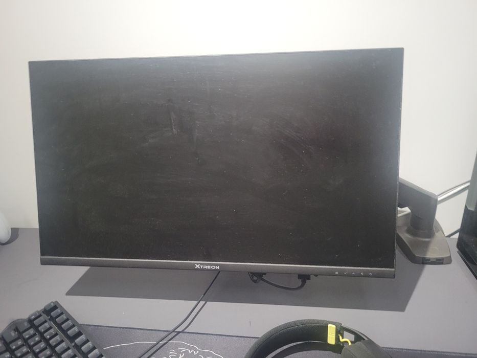 Манитор xtreon 240 герц