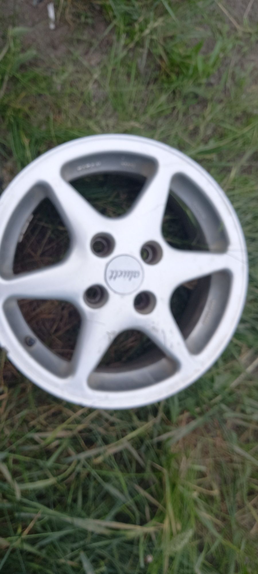 Продам диск легкосплавный  колёсный r 13  4x100