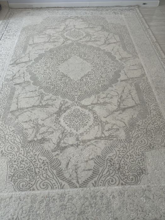 Ковёр продаётся 2.5 х 3.5