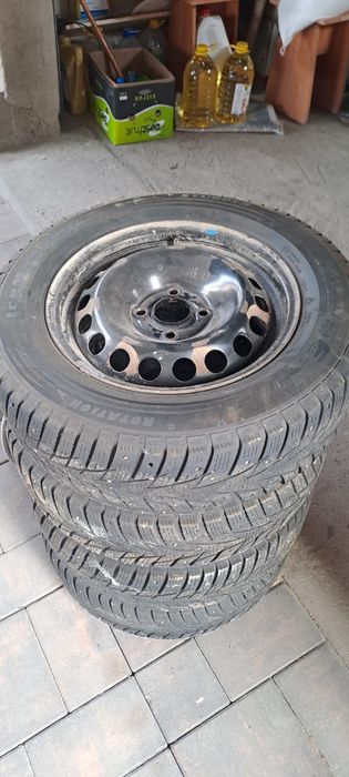 Шины шипованные комплект