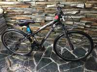 Велосипед алуминиево колело Specialized Hardrock хибриден висок клас