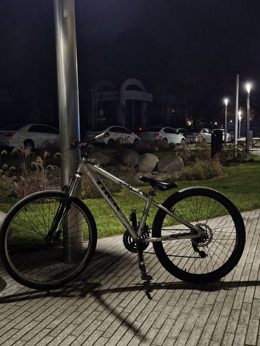 продаётся мощный trek,дерт