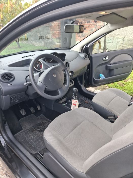 Рено Туинго 2011