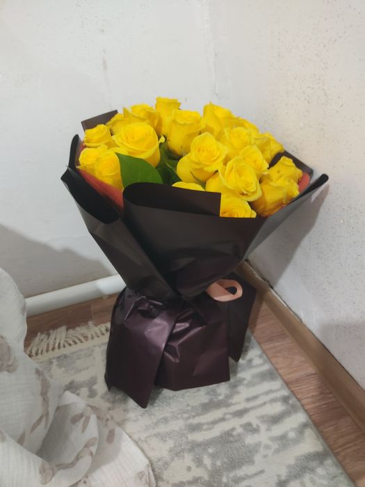 Цветы  гүл сатылады