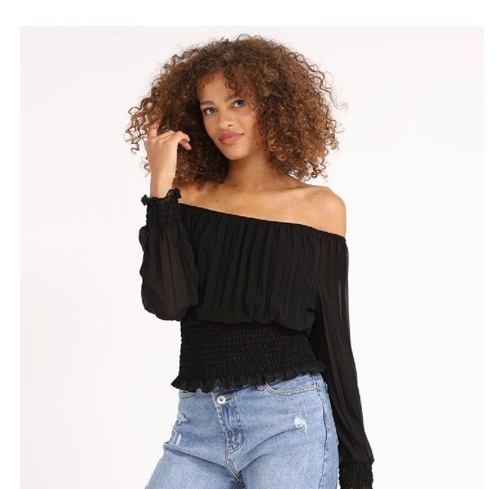 блуза с отворени рамена