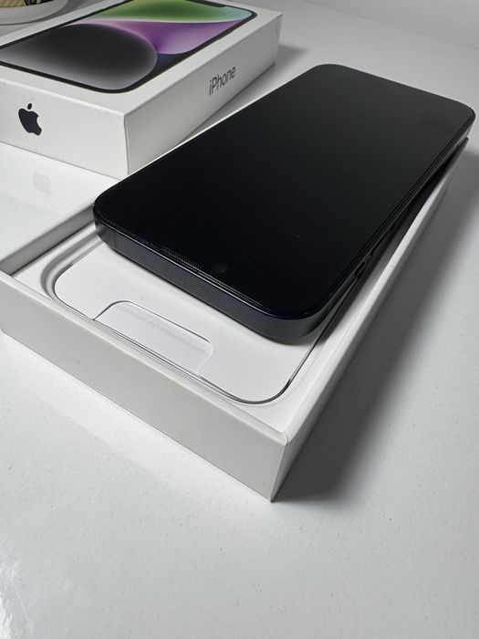 iPhone 14 128 GB Midnight Гаранция 12м