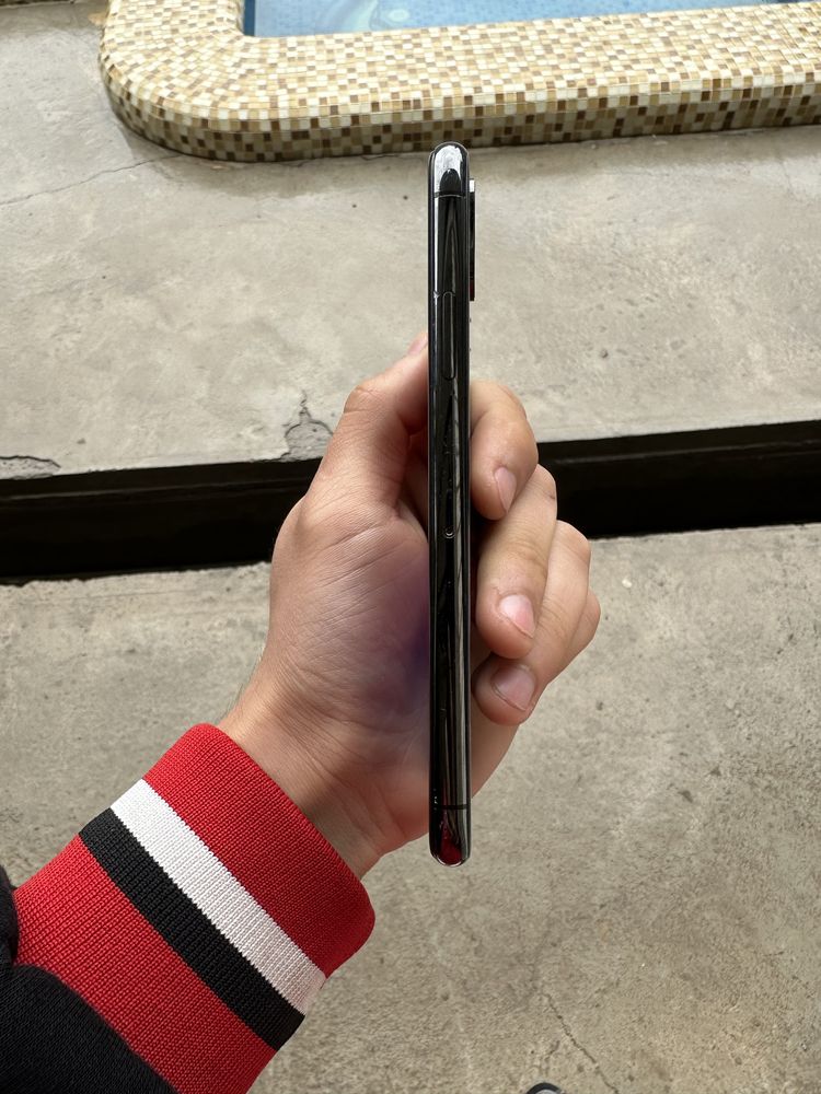 iPhone Xs ideal sastiyana