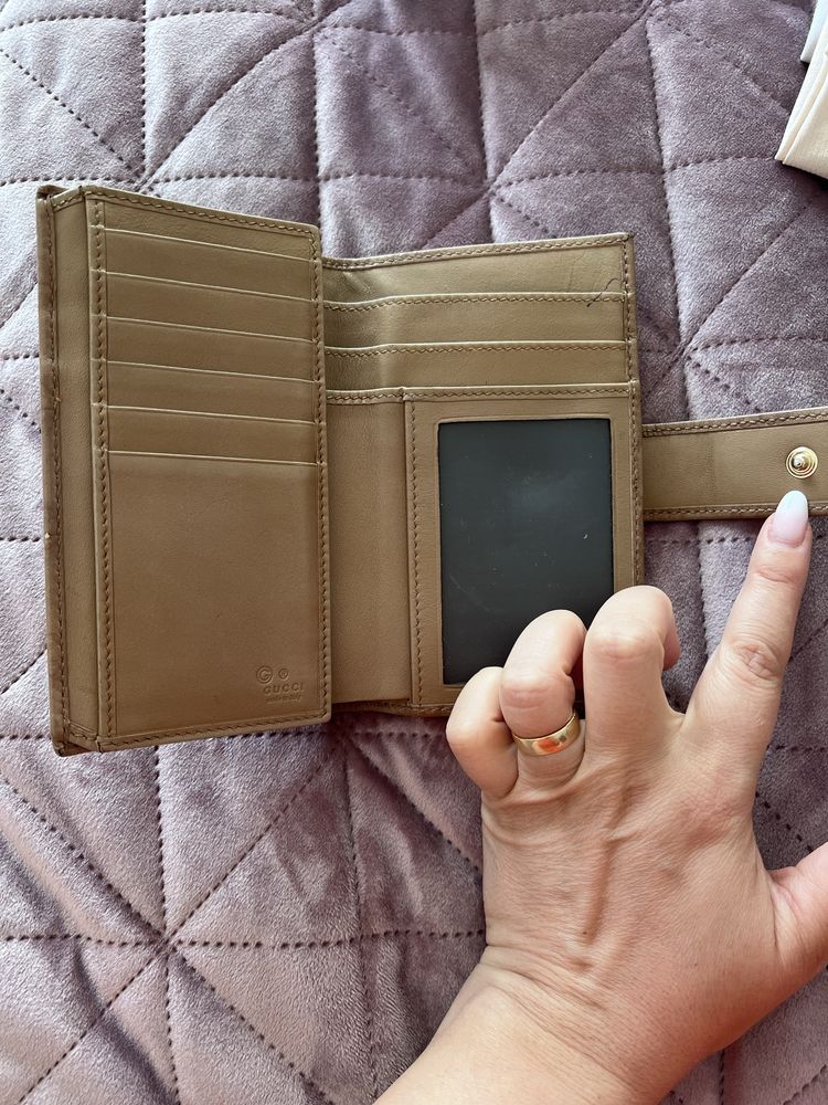 Portofel original Gucci – elegant și practic model rar