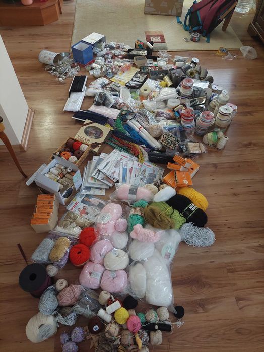 Продавам множество шивашки материали