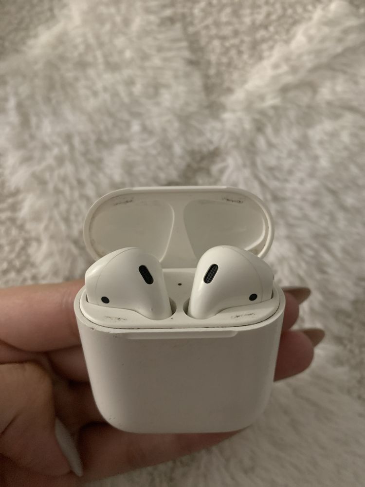 Airpods 1 версия