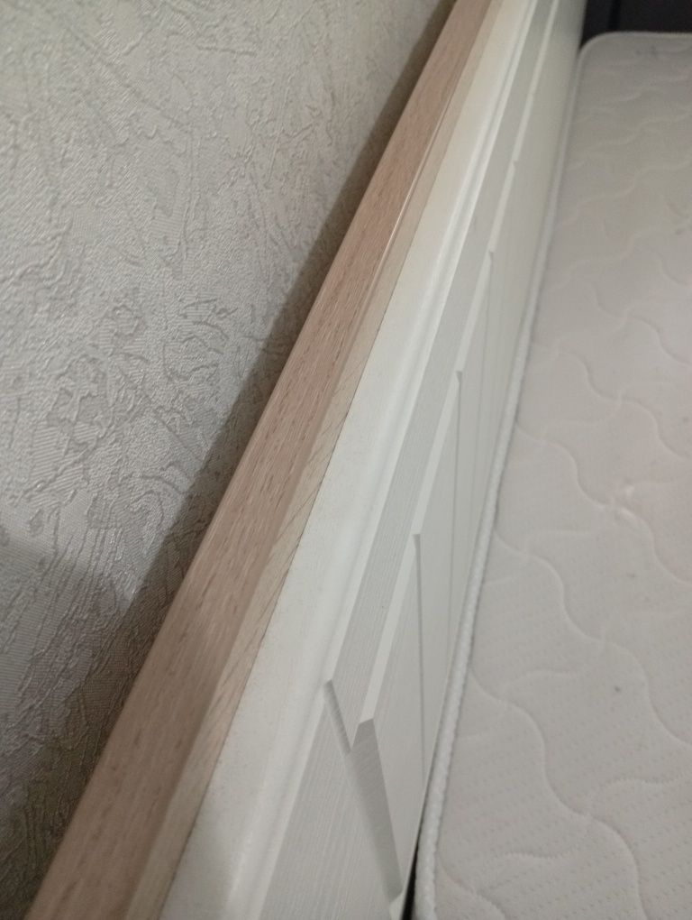 Срочно продам кровать двухспальная