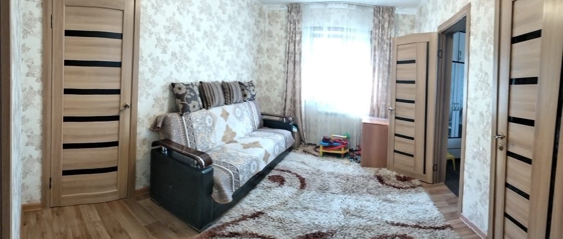 продам дом в центре города Тобыл