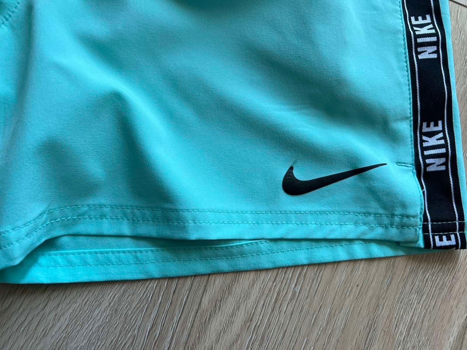 мъжките бански шорти Nike S