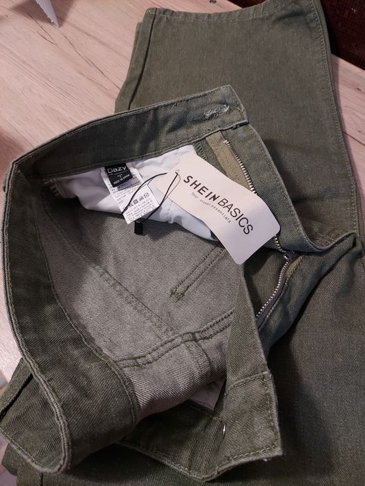 Blugi fete noi cu eticheta