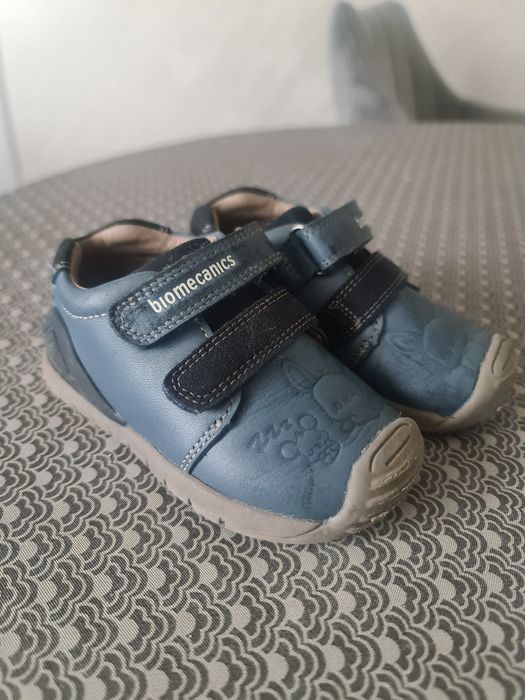 Обувки за прохождане Biomecanics 22 номер