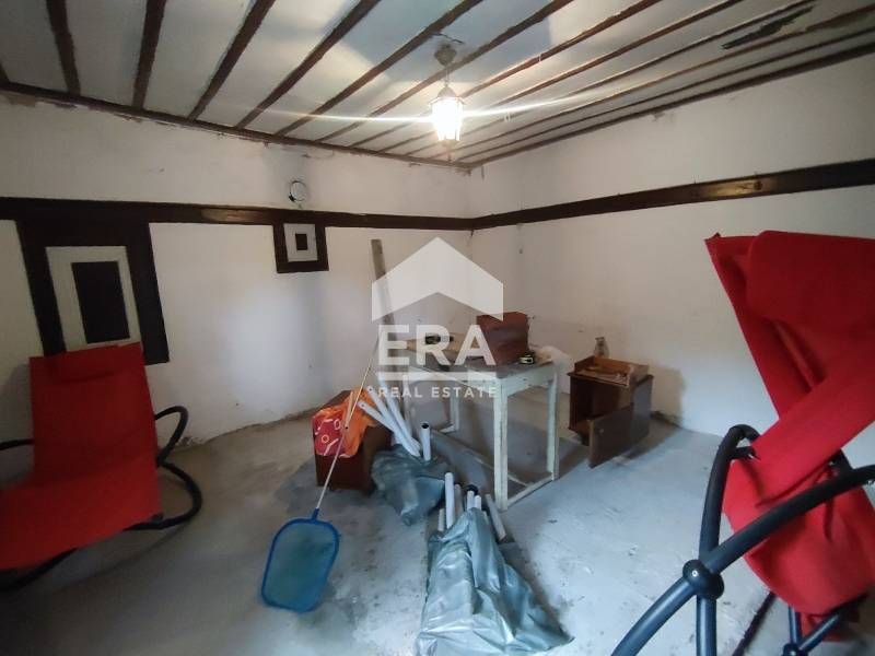 Къща в Златна Ливада